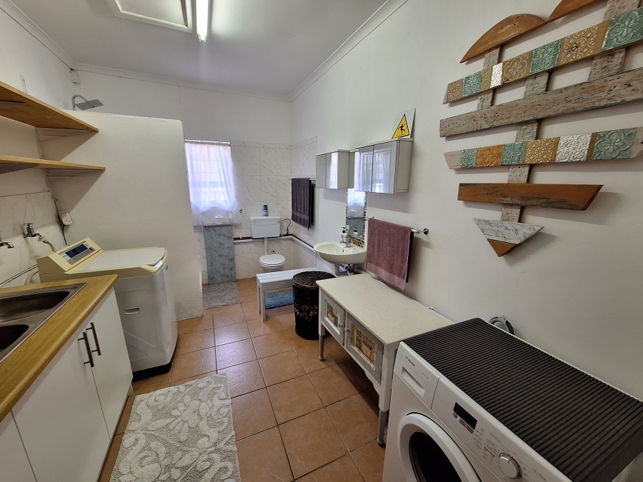 4 Bedroom Property for Sale in Wavecrest Eastern Cape